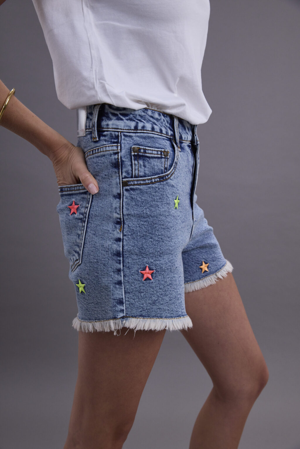 Denim shorts with stars - Image 2